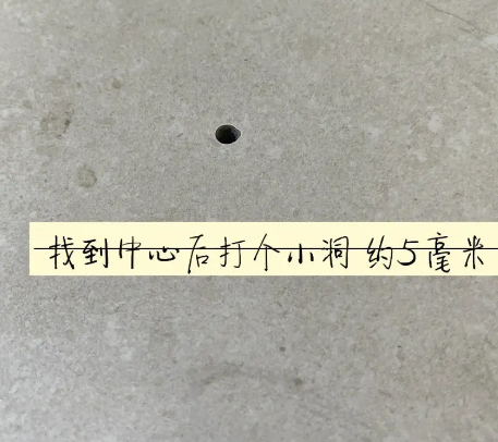 北京瓷砖空鼓维修公司专业解答在瓷砖铺贴过程中，如果砂料搅拌不均匀，将会带来以下问题